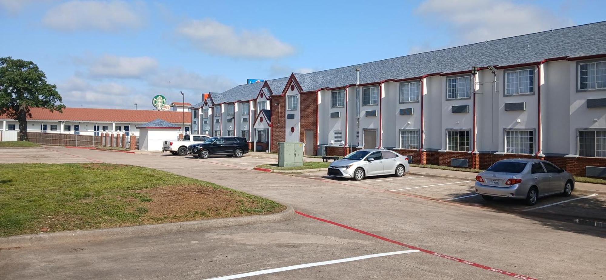 Red Roof Inn & Suites Euless - Dfw Airport Southwest Exteriér fotografie